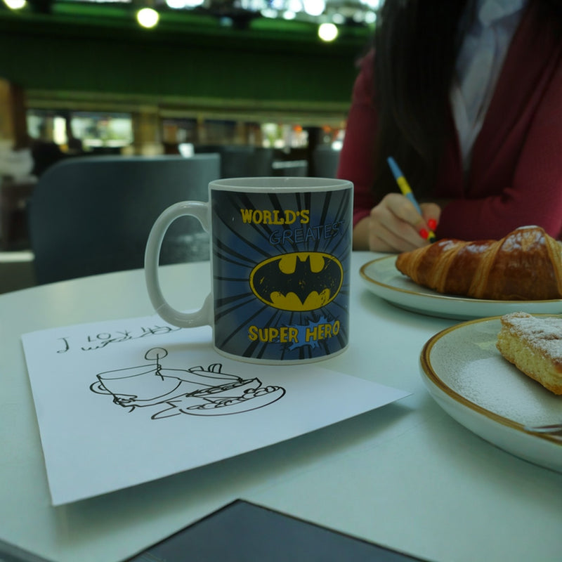 DC Comics Batman Coffee Mug –World’s Superhero 11oz Ceramic Tea Cup | Gift for Men Boys Kids | for Office & Home | Microwave & Dishwasher Safe