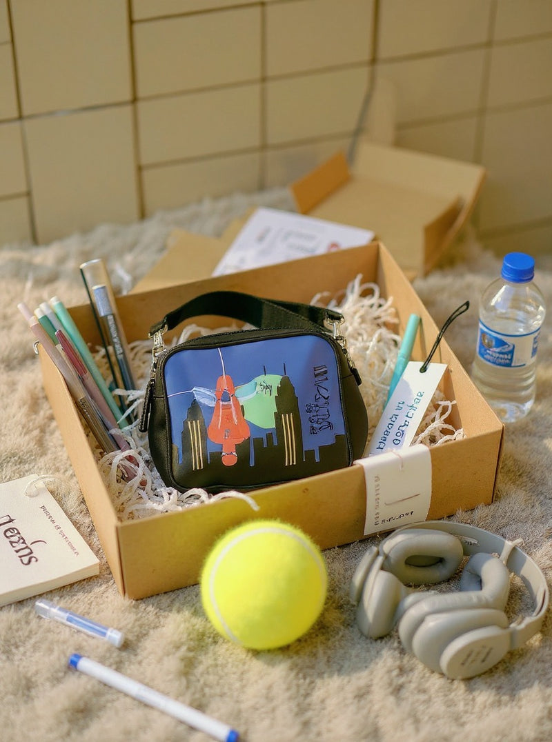 Spiderman Messenger Bag | 18L Polyester with Adjustable Strap | Gift for Marvel Fans