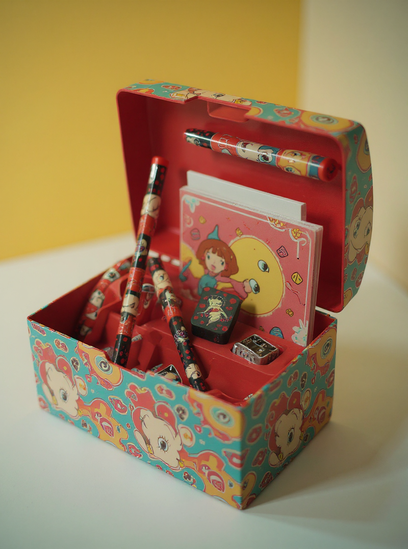 Betty Boop Chic Mug and Stationery Set