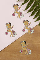 Betty Boop Fridge Magnet Beach Babe Betty is in a flowery beach wear in pink and white posing with her pet pudgy. This fridge magnet sticks easily to the fridge or any other magnetic surface where magnets can stick to. Exclusively Available at Reliance Gifts www.reliancegifts.co.uk