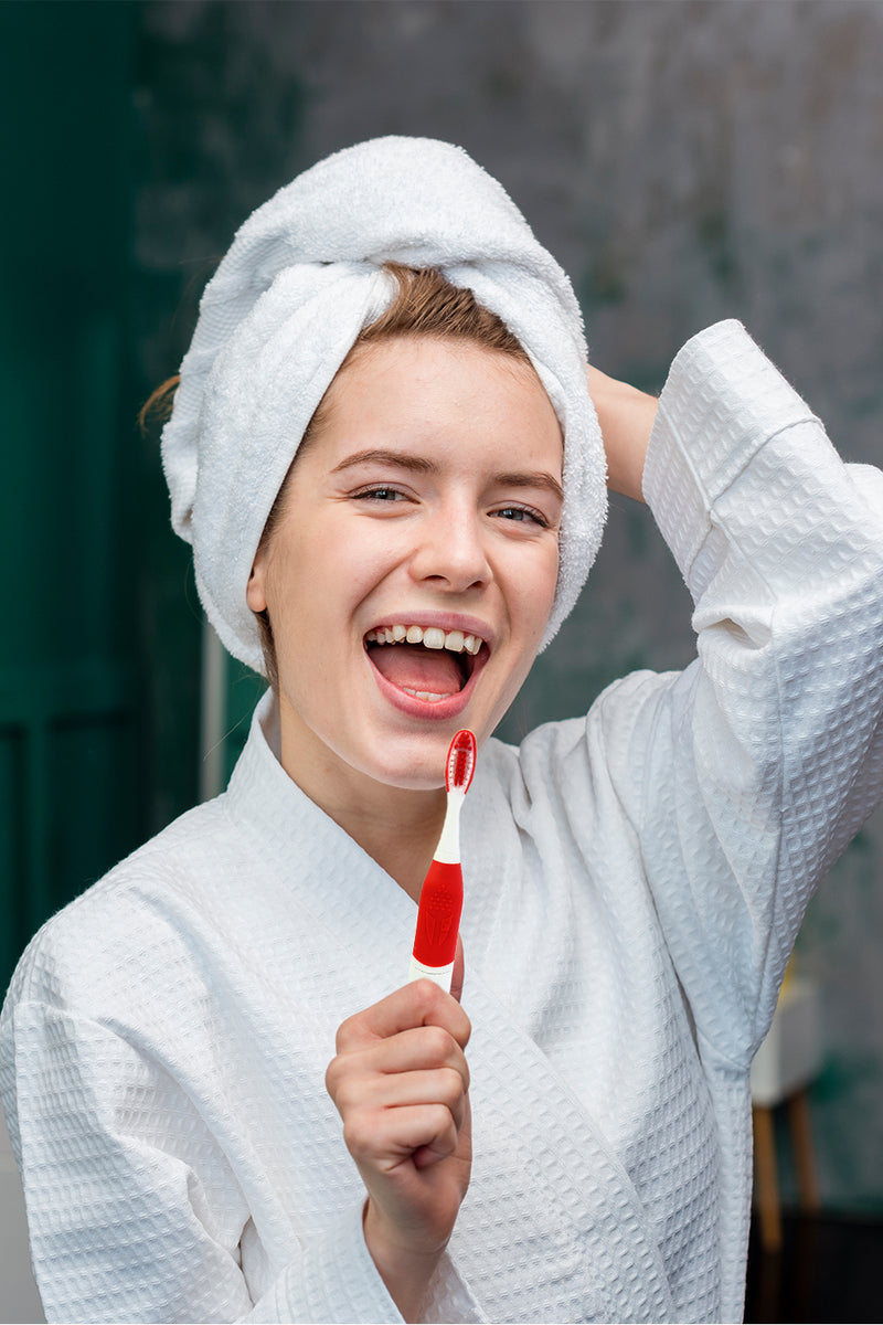 Justin Bieber Singing Toothbrush features the hits "As Long As You Love Me" and "Beauty and a Beat" by Justin Bieber. Join the brushing revolution by getting your Justin Bieber singing toothbrush today. Exclusively Available at Reliance Gifts www.reliancegifts.co.uk