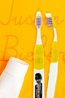 Justin Bieber Singing Toothbrush (Somebody to Love and Love me)-Yellow Justin Bieber Singing Toothbrush features the hits "Somebody to Love" and "Love me" by Justin Bieber. It’s available in 4 colours Red, Yellow, Purple and Blue colour perfect for both boys and girls.