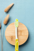Justin Bieber Manual Toothbrush-Yellow Join the brushing revolution by getting your Justin Bieber toothbrush today. The unique stand-up design brush head will not touch the counter, keep hygiene and help children to clean their teeth more effectively. It will prevent tooth decay and oral problems.
